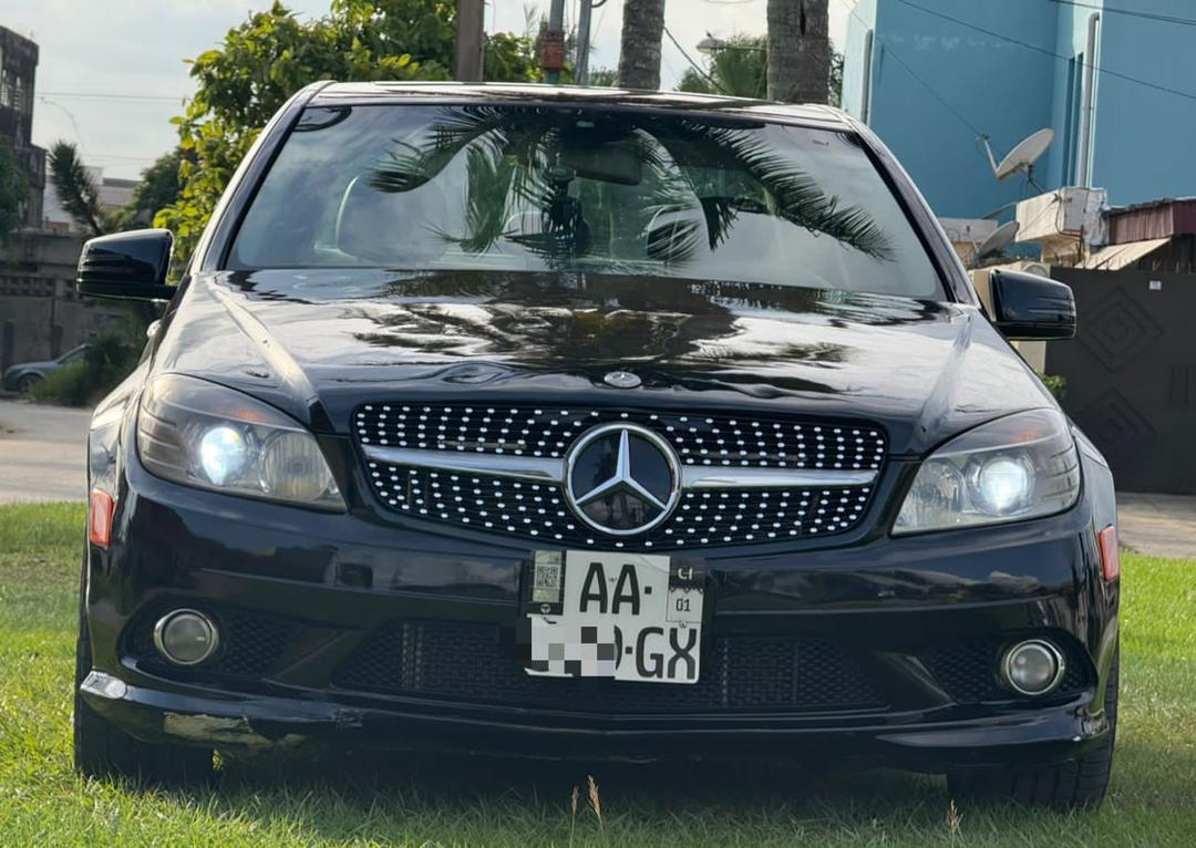 MERCEDES C300